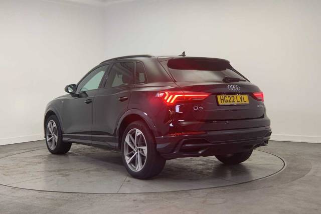 2022 Audi Q3 1.5 Black Edition 35 TFSI  150 PS S tronic
