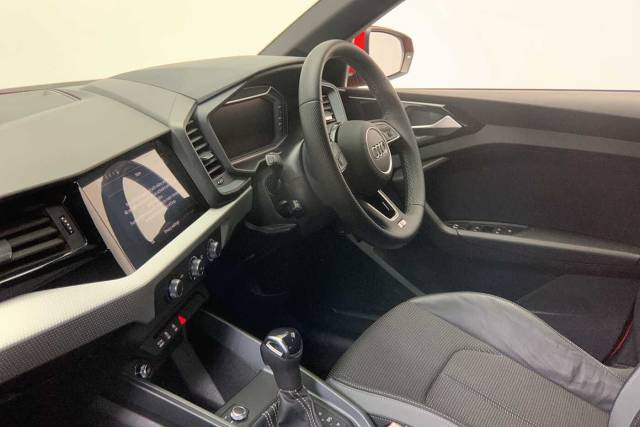 2022 Audi A1 Sportback 1.5 S line 35 TFSI  150 PS S tronic