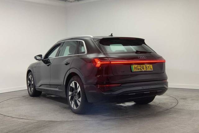 2024 Audi Q8 e-tron Sport 55 e-tron quattro 300,00 kW