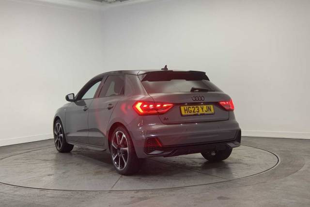 2023 Audi A1 Sportback 1.0 Black Edition 25 TFSI  95 PS 5-speed
