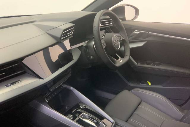 2024 Audi A3 Saloon 1.5 S line 30 TFSI  116 PS S tronic
