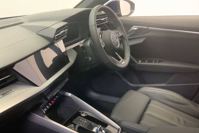 2024 Audi A3 Sportback 1.0 S line 30 TFSI  110 PS S tronic