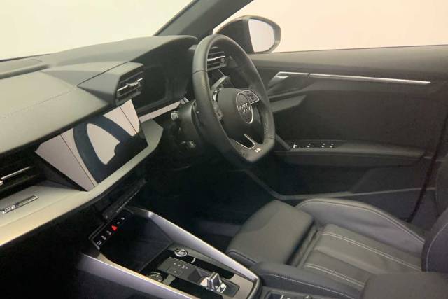 2023 Audi A3 Sportback 1.5 Black Edition 35 TFSI  150 PS S tronic