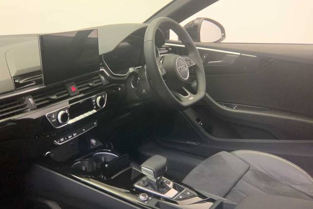 2023 Audi A5 Coupe 2.0 Coup- Black Edition 35 TDI  163 PS S tronic