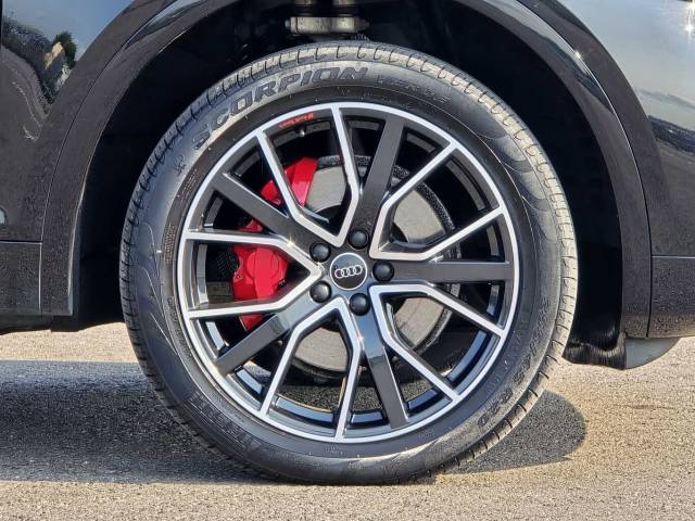 2023 Audi Q5 Sportback 2.0 Edition 1 40 TDI quattro 204 PS S tronic
