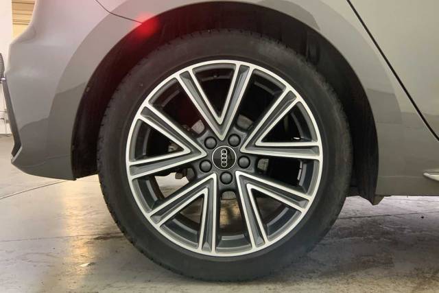 2024 Audi A1 Sportback 1.0 S line 30 TFSI  116 PS 6-speed