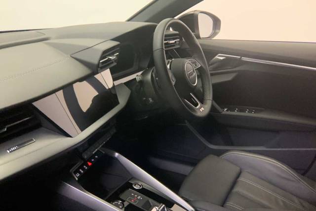2023 Audi A3 Sportback 1.5 S line 35 TFSI  150 PS S tronic