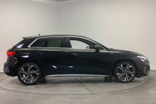 2023 Audi A3 Sportback 1.5 S line 35 TFSI  150 PS S tronic
