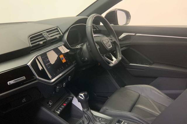 2023 Audi Q3 Sportback 1.5 Black Edition 35 TFSI  150 PS S tronic