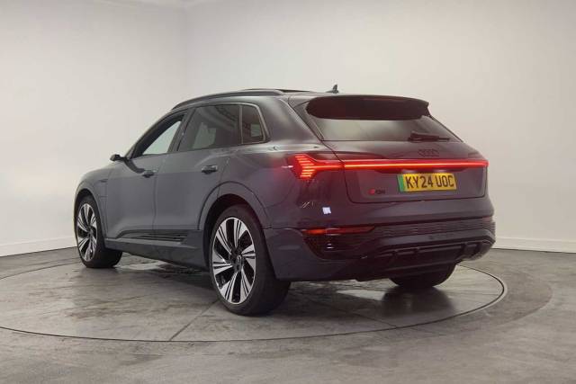 2024 Audi Q8 e-tron Vorsprung 50 e-tron quattro 250,00 kW