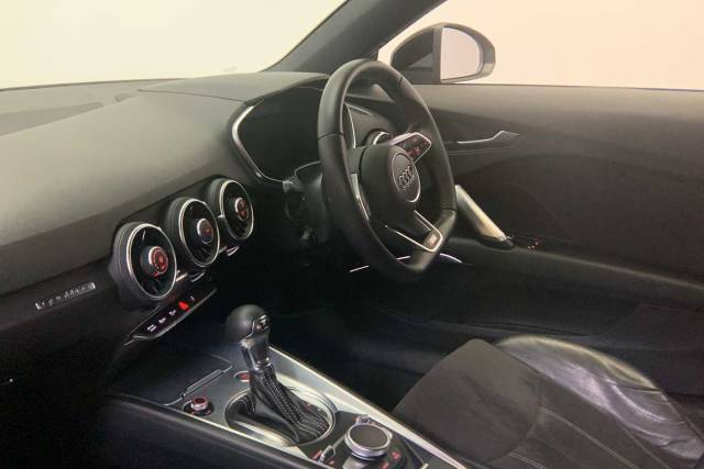 2017 Audi TT Coup- Black Edition 2.0 TFSI quattro 230 PS S tronic