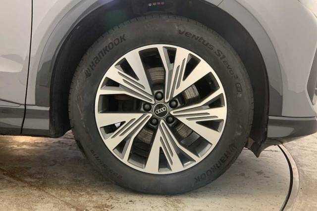 2022 Audi Q4 e-tron Q4  Sport 35 e-tron  125,00 kW