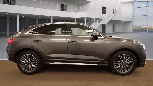 2024 Audi Q3 Sportback 1.5 S line 35 TFSI  150 PS S tronic