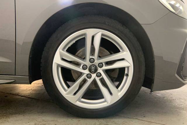 2023 Audi A1 Sportback 1.5 S line 35 TFSI  150 PS S tronic