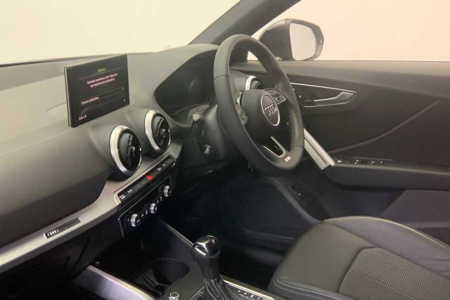 2022 Audi Q2 1.5 S line 35 TFSI  150 PS S tronic