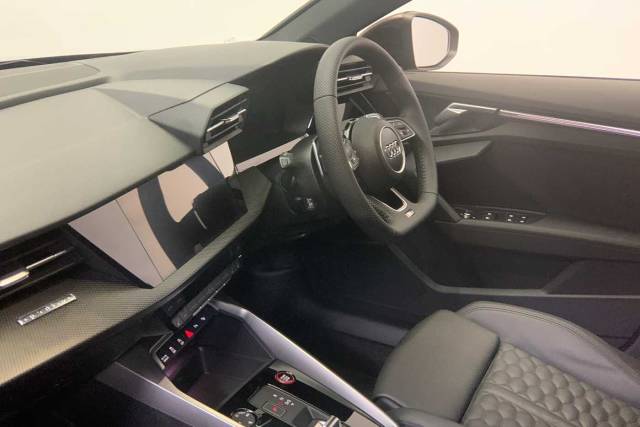 2024 Audi RS3 2.5 RS 3 Sportback Carbon Black   400 PS S tronic