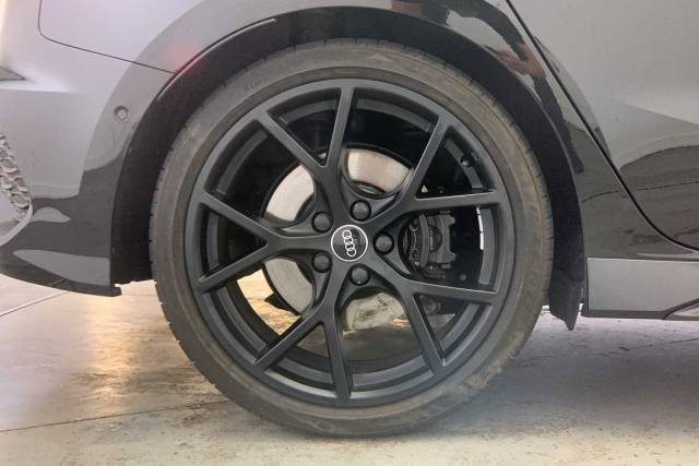2024 Audi RS3 2.5 RS 3 Sportback Carbon Black   400 PS S tronic