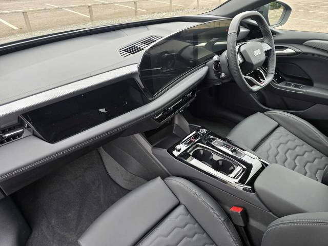 2025 Audi A6 Avant S line e-tron performance  270,00 kW