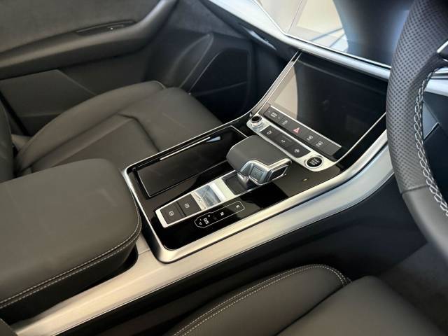 2025 Audi Q7 3.0 AUDI Q7 SUV S line 50 TDI quattro 286 PS tiptronic