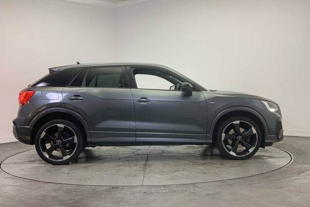 2021 Audi Q2 1.5 Black Edition 35 TFSI  150 PS S tronic