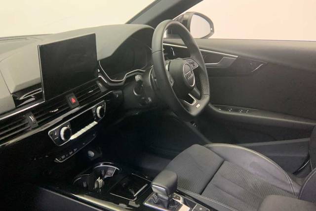 2024 Audi A4 Avant 2.0 Avant Black Edition 40 TFSI  204 PS S tronic