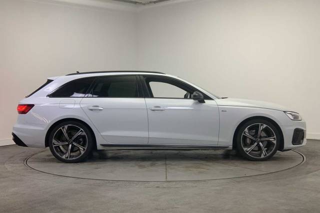 2024 Audi A4 Avant 2.0 Avant Black Edition 40 TFSI  204 PS S tronic