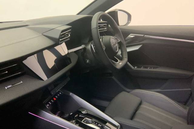 2025 Audi A3 Sportback 1.5 Black Edition 35 TFSI  150 PS S tronic
