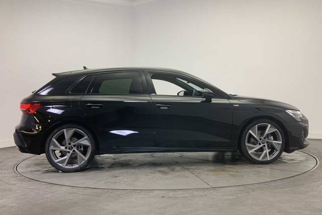 2025 Audi A3 Sportback 1.5 Black Edition 35 TFSI  150 PS S tronic