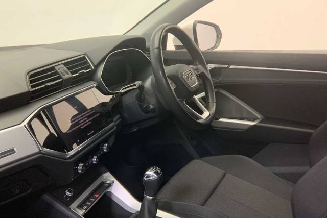 2023 Audi Q3 Sportback 1.5 Sport 35 TFSI  150 PS 6-speed