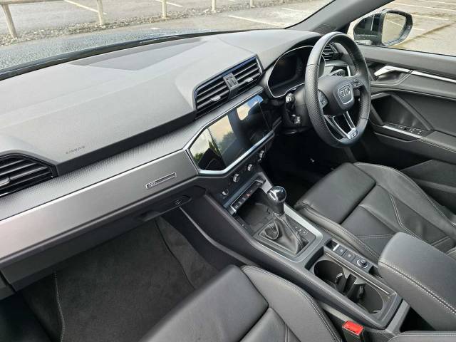 2024 Audi Q3 1.5 S line 35 TFSI  150 PS S tronic
