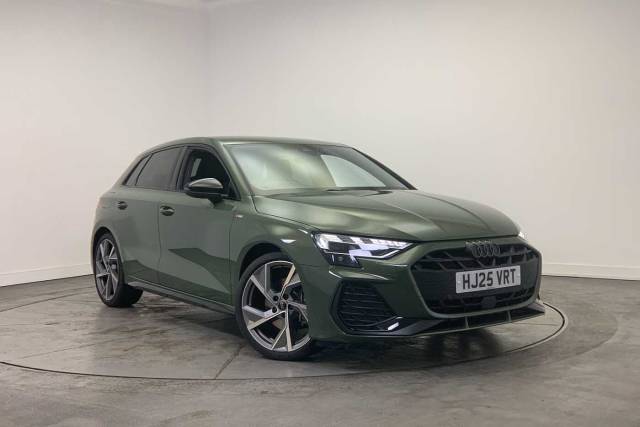 Audi A3 Sportback 1.5 Black Edition 35 TFSI  150 PS S tronic Hatchback Petrol District green, metallic