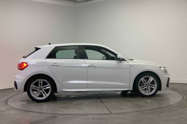 2023 Audi A1 Sportback 1.0 S line 30 TFSI  110 PS 6-speed