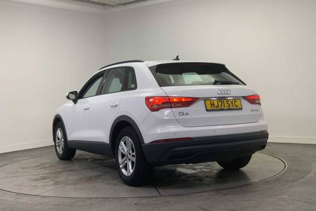 2021 Audi Q3 1.5 Technik 35 TFSI  150 PS 6-speed