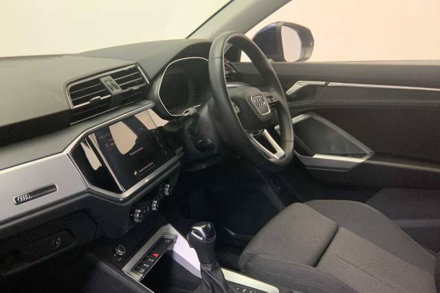 2022 Audi Q3 1.5 Sport 35 TFSI  150 PS S tronic
