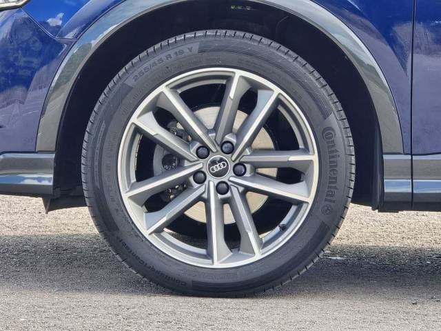 2021 Audi Q3 1.5 Black Edition 35 TFSI  150 PS 6-speed