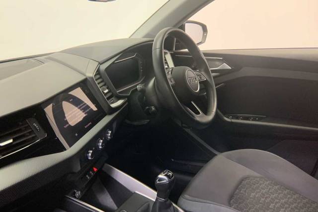 2023 Audi A1 Sportback 1.0 Sport 25 TFSI  95 PS 5-speed