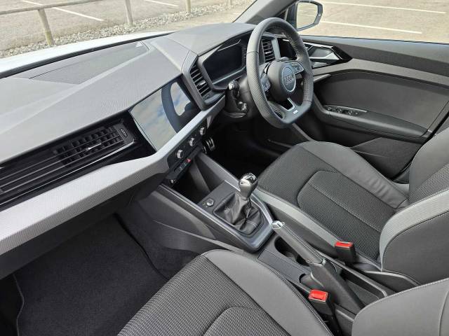 2025 Audi A1 Sportback Black Edition 25 TFSI  95 PS 5-speed