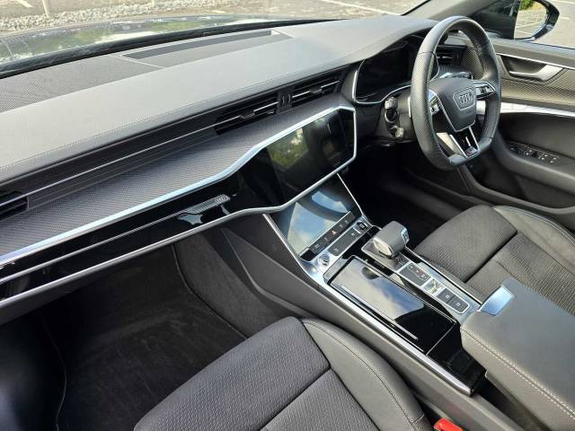 2022 Audi A6 2.0 Avant Black Edition 40 TFSI  204 PS S tronic