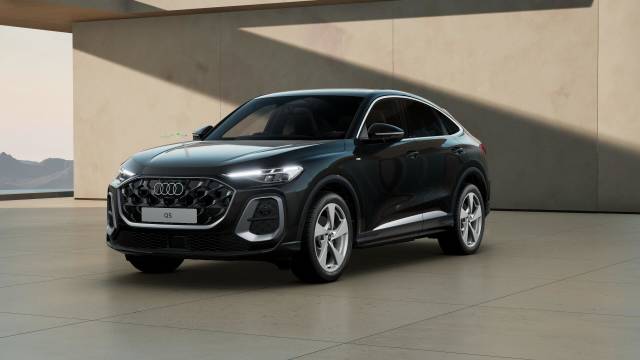 Audi Q5 Sportback 2.0 AUDI Q5 Sportback S line TFSI quattro 204 PS S tronic SUV Petrol Mythos black, metallic