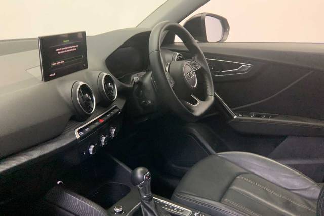 2018 Audi Q2 Edition 1 1.4 TFSI cylinder on demand  150 PS S tronic