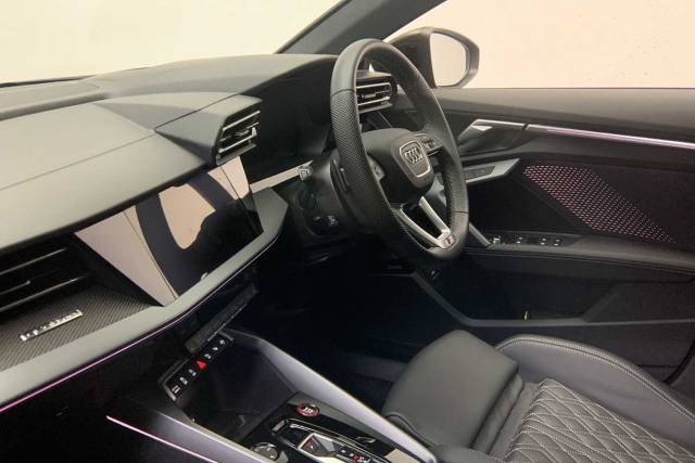2024 Audi S3 Saloon 2.0 Vorsprung TFSI  333 PS S tronic