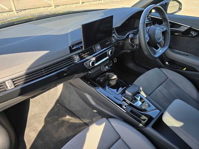 2024 Audi A4 Avant 2.0 Avant Black Edition 40 TFSI  204 PS S tronic