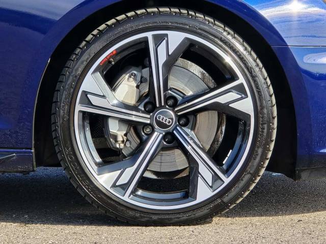 2024 Audi A4 Avant 2.0 Avant Black Edition 40 TFSI  204 PS S tronic