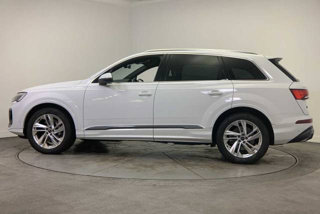 2024 Audi Q7 3.0 SUV  S line 45 TDI quattro 231 PS tiptronic