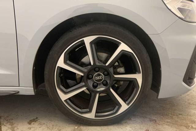 2022 Audi A1 Sportback 1.5 Black Edition 35 TFSI  150 PS S tronic