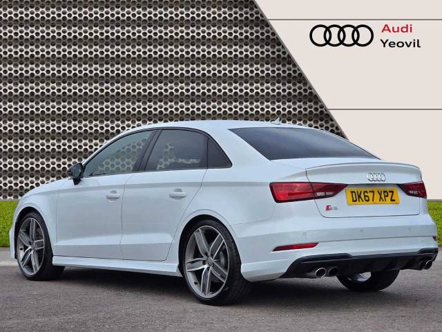2017 Audi S3 Saloon Black Edition 2.0 TFSI quattro 310 PS S tronic
