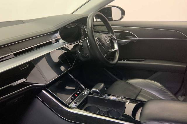2018 Audi A8 Saloon 3.0 L   50 TDI quattro 286 PS tiptronic