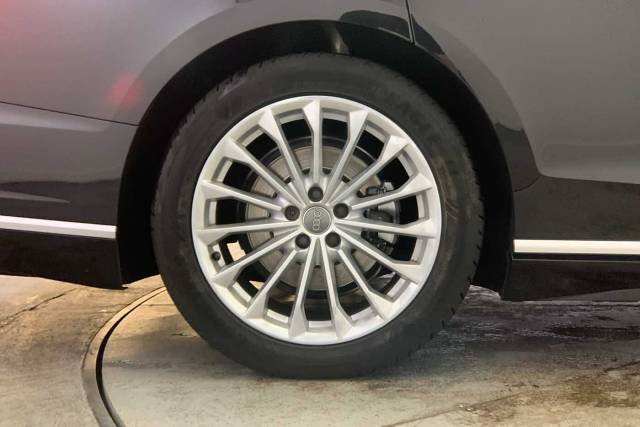 2018 Audi A8 Saloon 3.0 L   50 TDI quattro 286 PS tiptronic