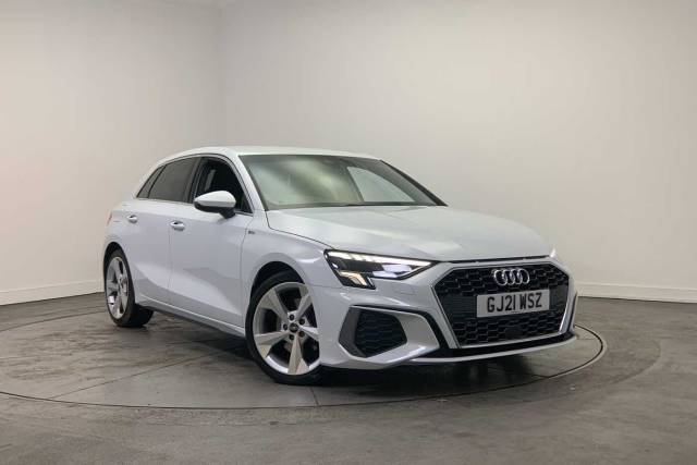Audi A3 Sportback 1.5 S line 35 TFSI  150 PS S tronic Hatchback Petrol Glacier White Metallic