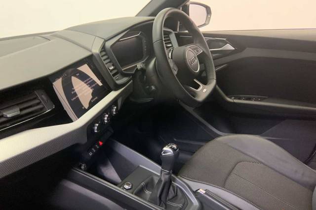 2023 Audi A1 Sportback 1.0 Black Edition 30 TFSI  110 PS 6-speed